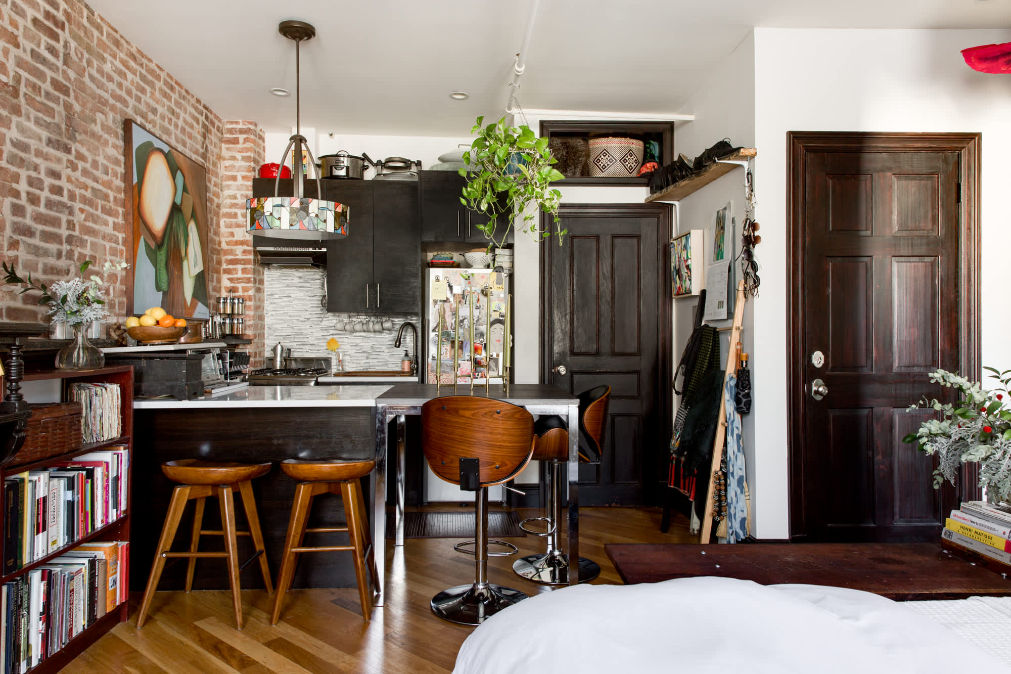 House Tour A 280 Square Foot Brooklyn Studio Apartment Apartment Therapy